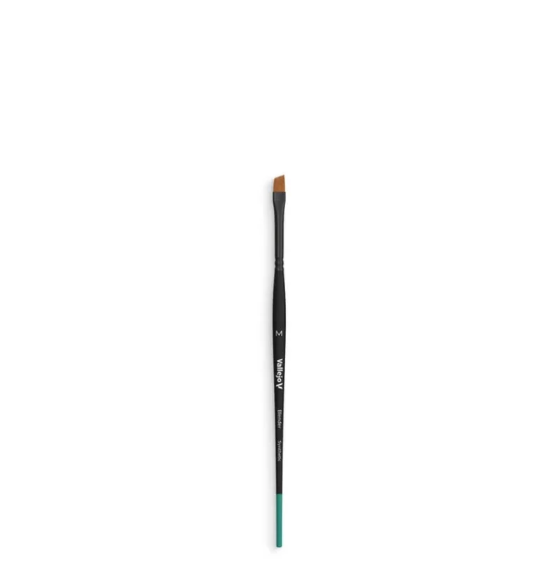 Medium Flat Angled Blender Brush