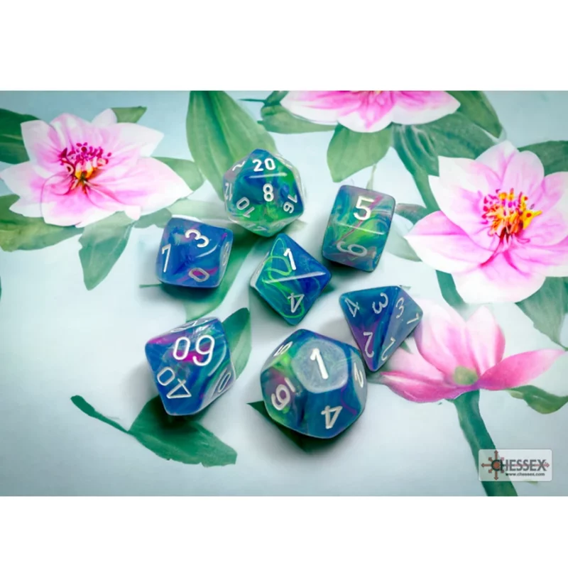 Festive Waterlily/white Polyhedral (7)